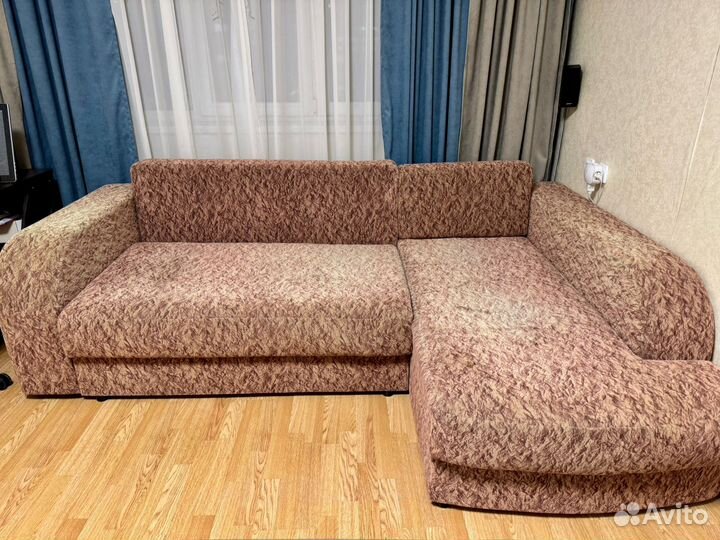 Большой угловой диван бу