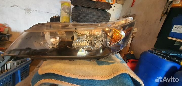 Фара левая