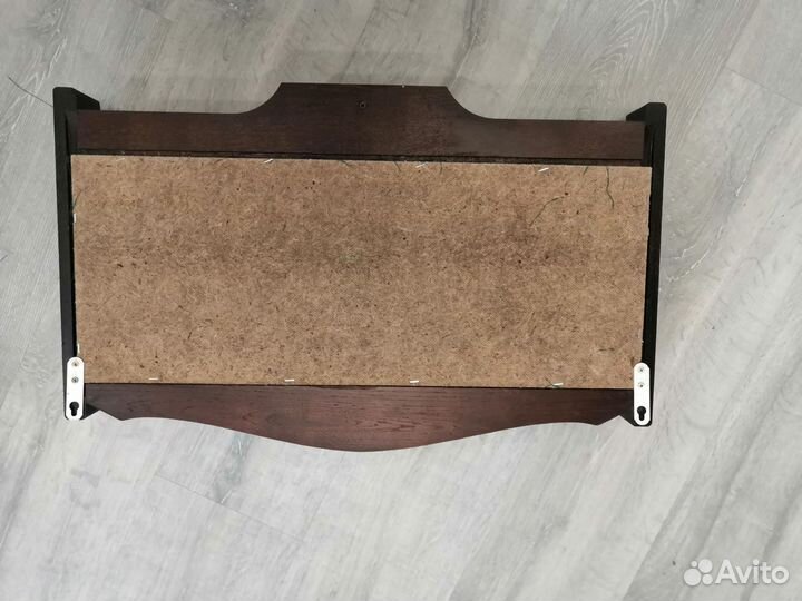 Полка для бильярдных шаров