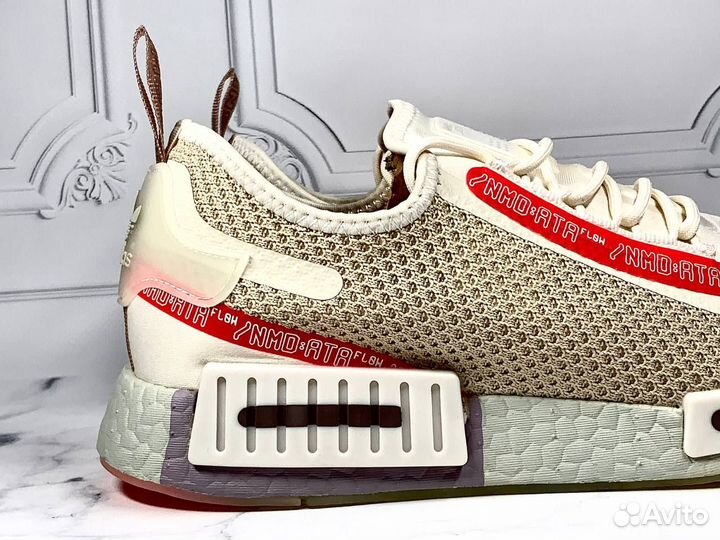 Кроссовки adidas nmd бежевые