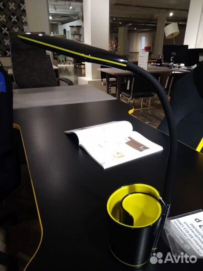 Светильник настольный