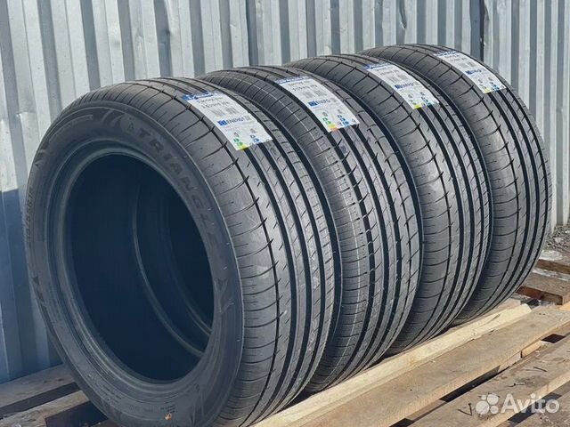 Triangle Sports TH201 245/40 R18