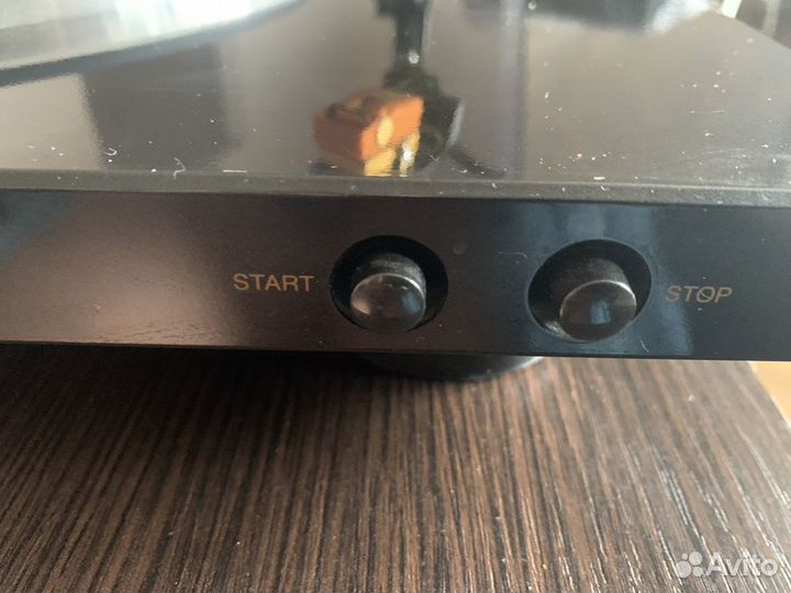Виниловый проигрыватель Denon DP-300F