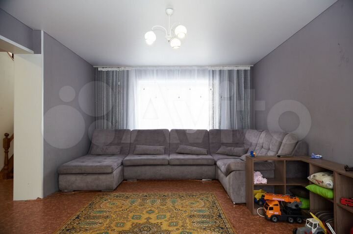 Дом 209,3 м² на участке 10 сот.