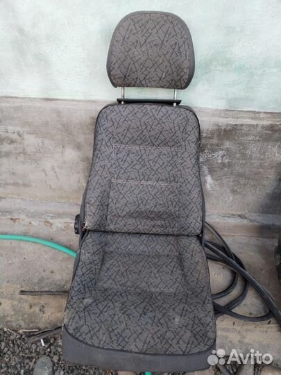 Передние сиденья на Ниву 21214