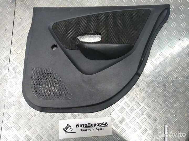 Обшивка задней правой двери Ниссан Альмера G15