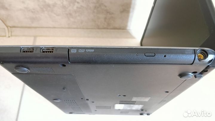 Ноутбук Acer Aspire E1-572G