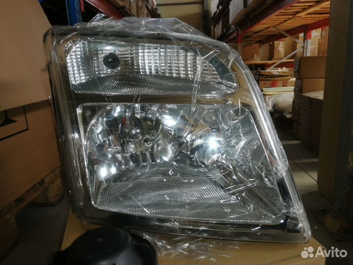 Фара правая С эл. корректором ford transit connect