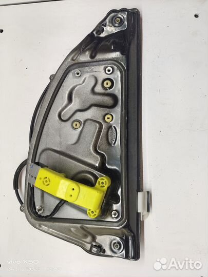 Стеклоподъемник электр. задний правый freelander