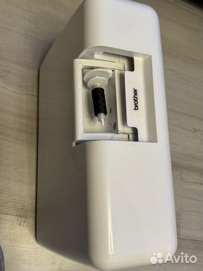 Швейная- вышивальная машина Brother innov is M270