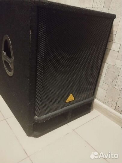 Сабвуфер пассивный Behringer eurolive VP 1800S