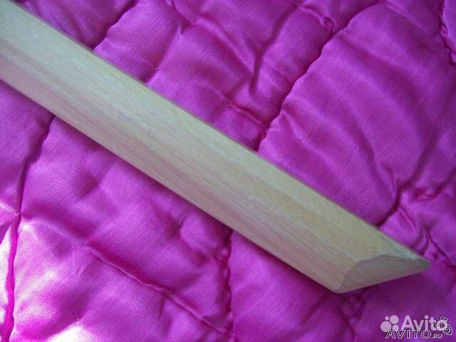 Ручной работы меч из дерева