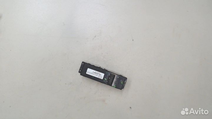 Кнопка стеклоподъемника Hyundai Accent (Solaris)