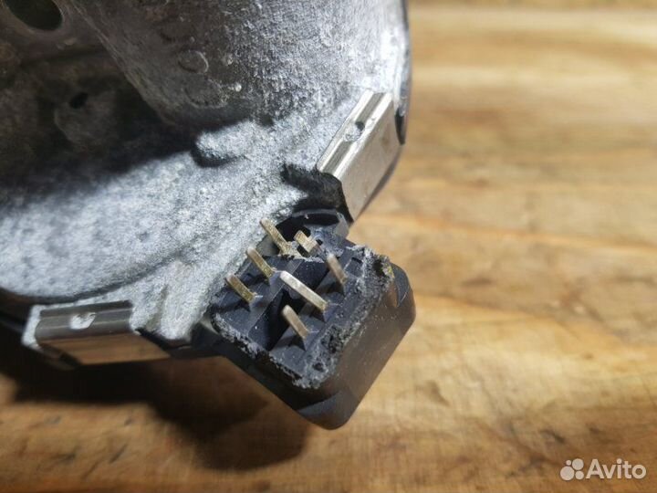 Дроссельная заслонка BMW 116