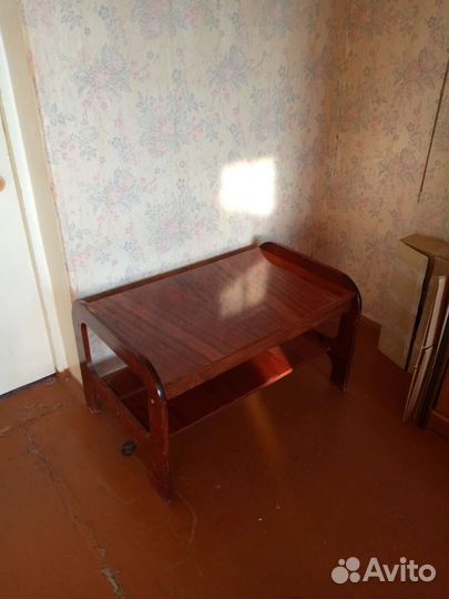 Столик журнальный