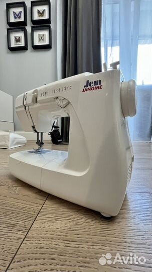 Швейная машина Janome Jem