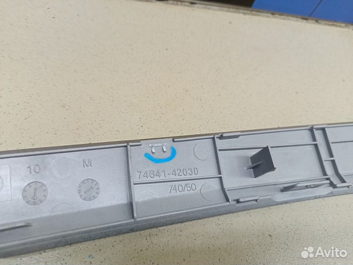 Накладка декоративная RAV 4 2013