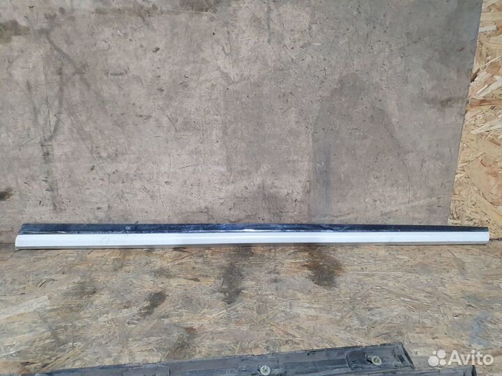 Молдинг накладка передней двери Lexus LS 460 600