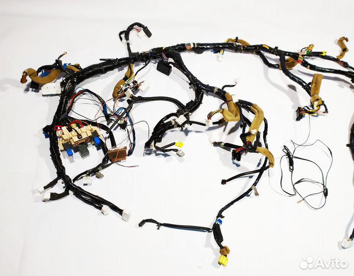 Проводка под панель на Nissan Tiida C11