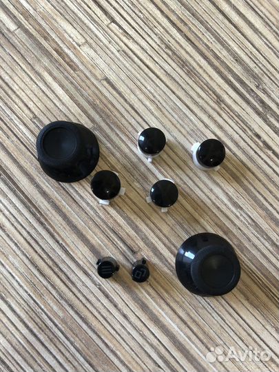 Джойстик xbox one s черные кнопки