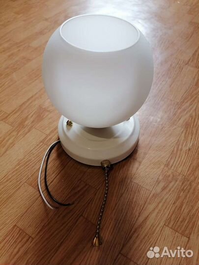 Светильник настенный белый