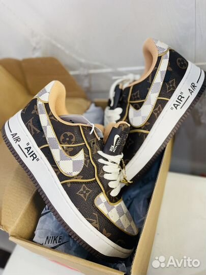 Nike кроссовки