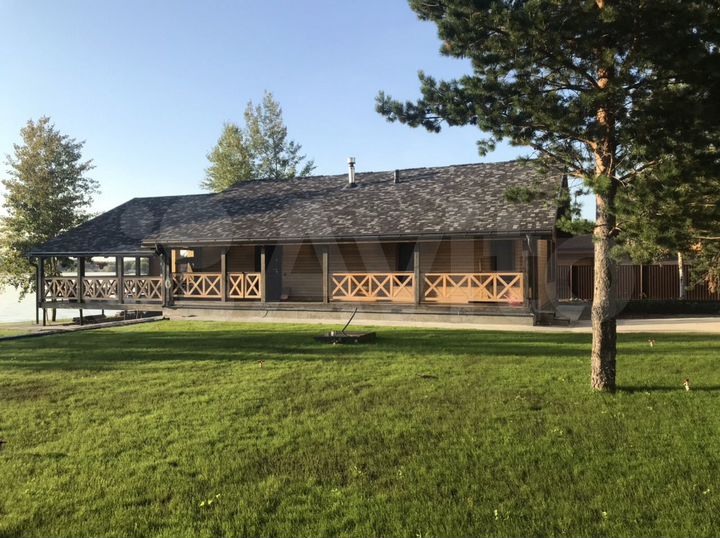 Дом 500 м² на участке 20 сот.