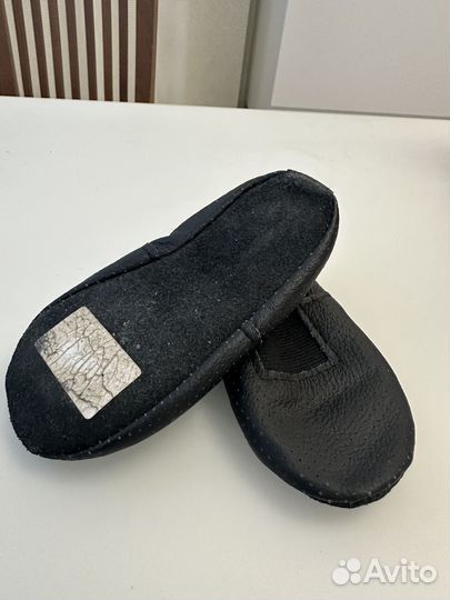 Кожаные черные чешки 24р
