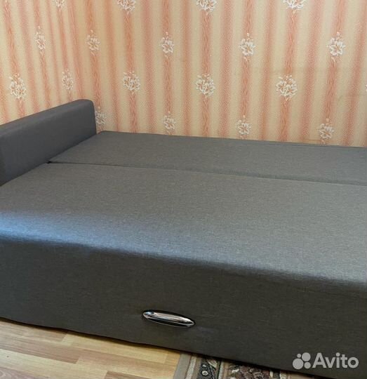 Диван