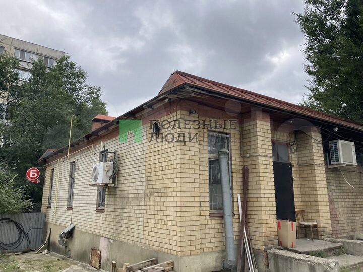 Одноэтажное здание с подвалом