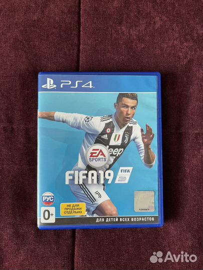 Комплект Sony PlayStation 4 Pro + Sony PS VR 2