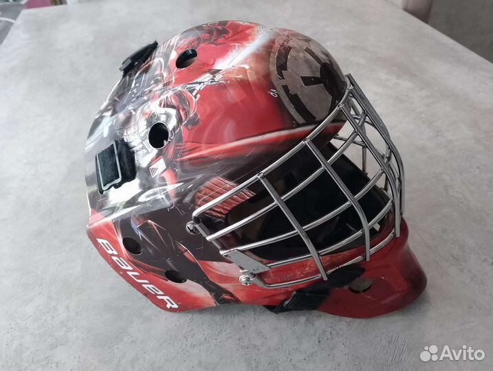 Шлем хоккейного вратаря