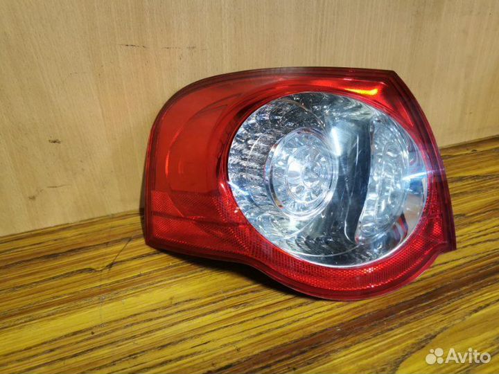 Фонарь задний левый Volkswagen Passat универсал