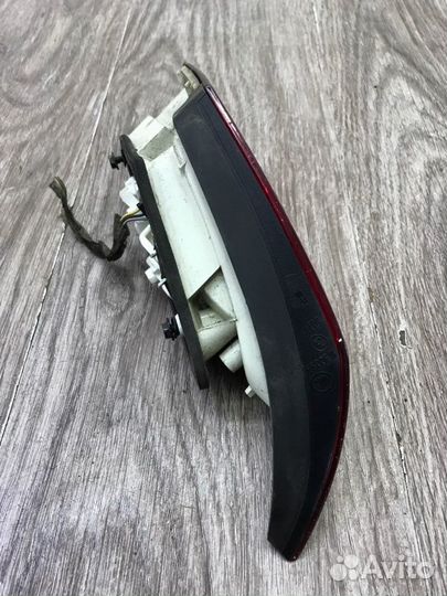 Фонарь крышки багажника задний правый Opel Astra J