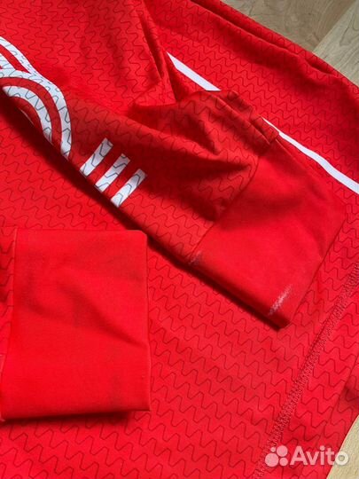 Гоночный лыжный комбинезон