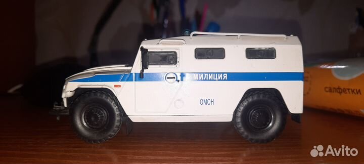 Модель автомобиля газ 233036 Тигр 1:43