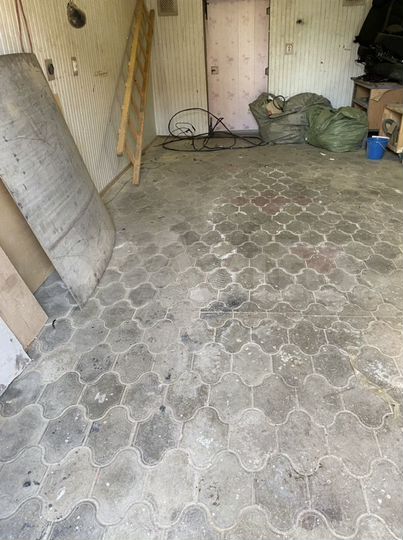 Гараж, > 30 м²