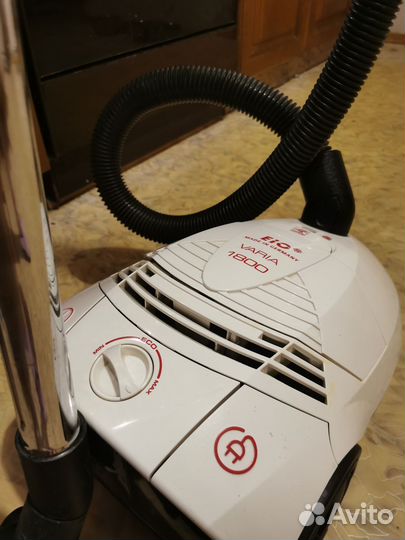 Пылесос EIO Varia 1800