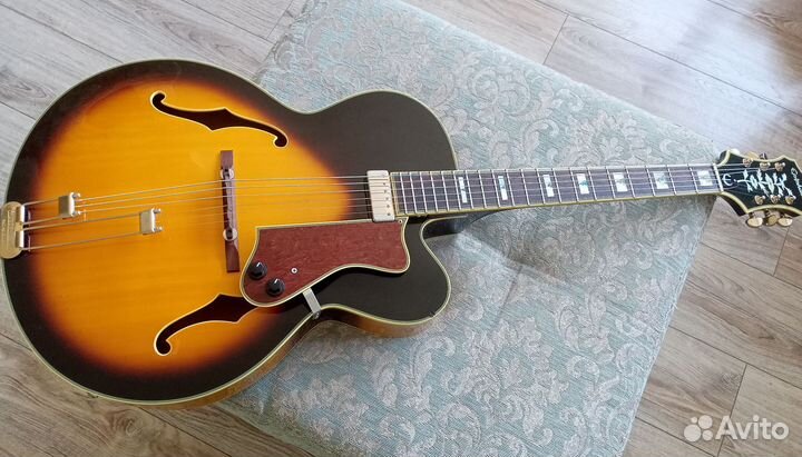 Полуакустическая гитара Epiphone Emperor Regent