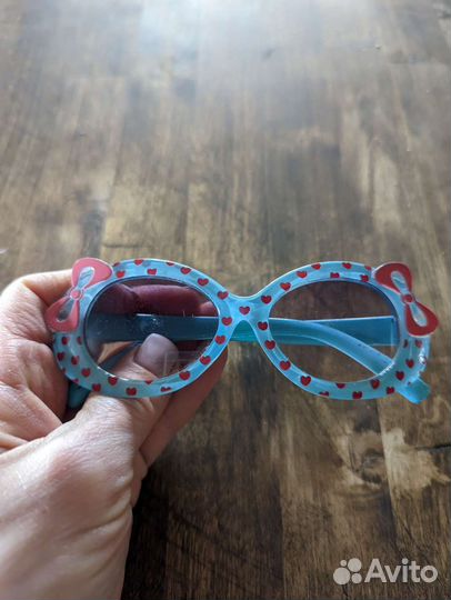 Солнцезащитные очки