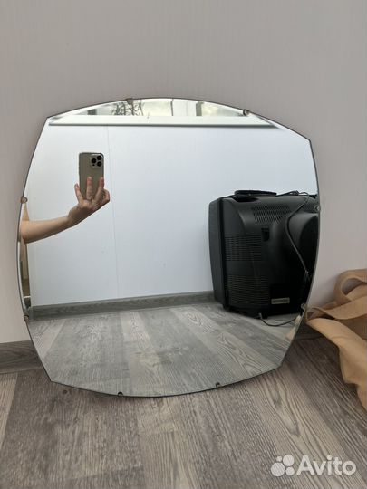 Зеркало 50 см х 50 см