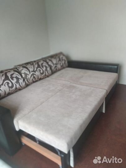 Угловой диван