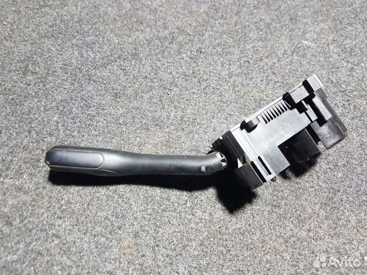 Подрулевой переключатель Skoda Octavia tour a4