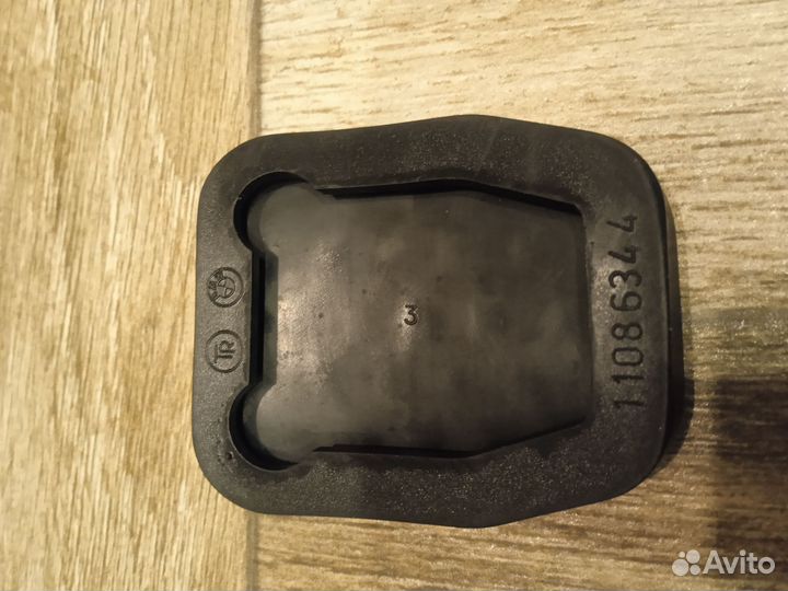 Накладка педали тормоза на BMW 5 (E60, EE61)