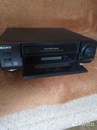 Видеомагнитофон