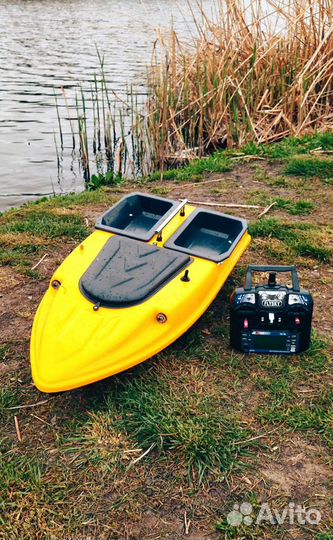 Прикормочный кораблик