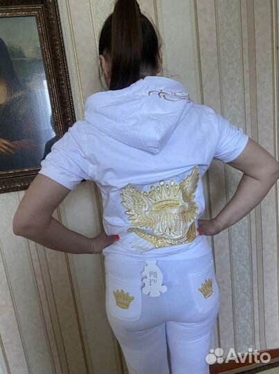 Костюм женский