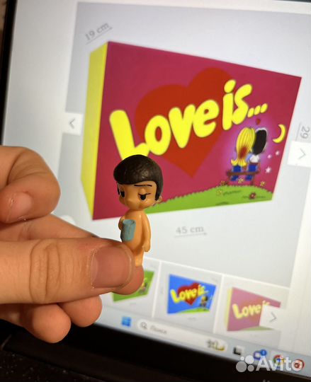 Фигурка из Love is