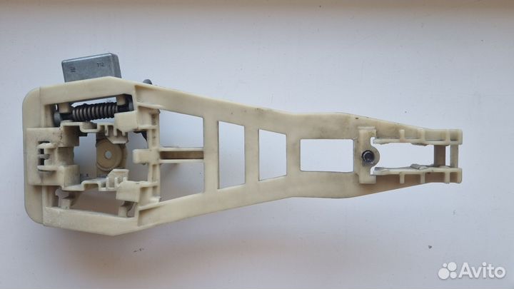 Конштейн ручки двери передней правой opel vectra c