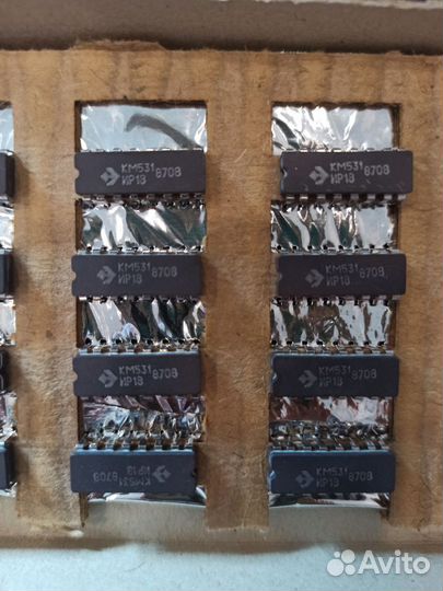 Микросхема км531ир18